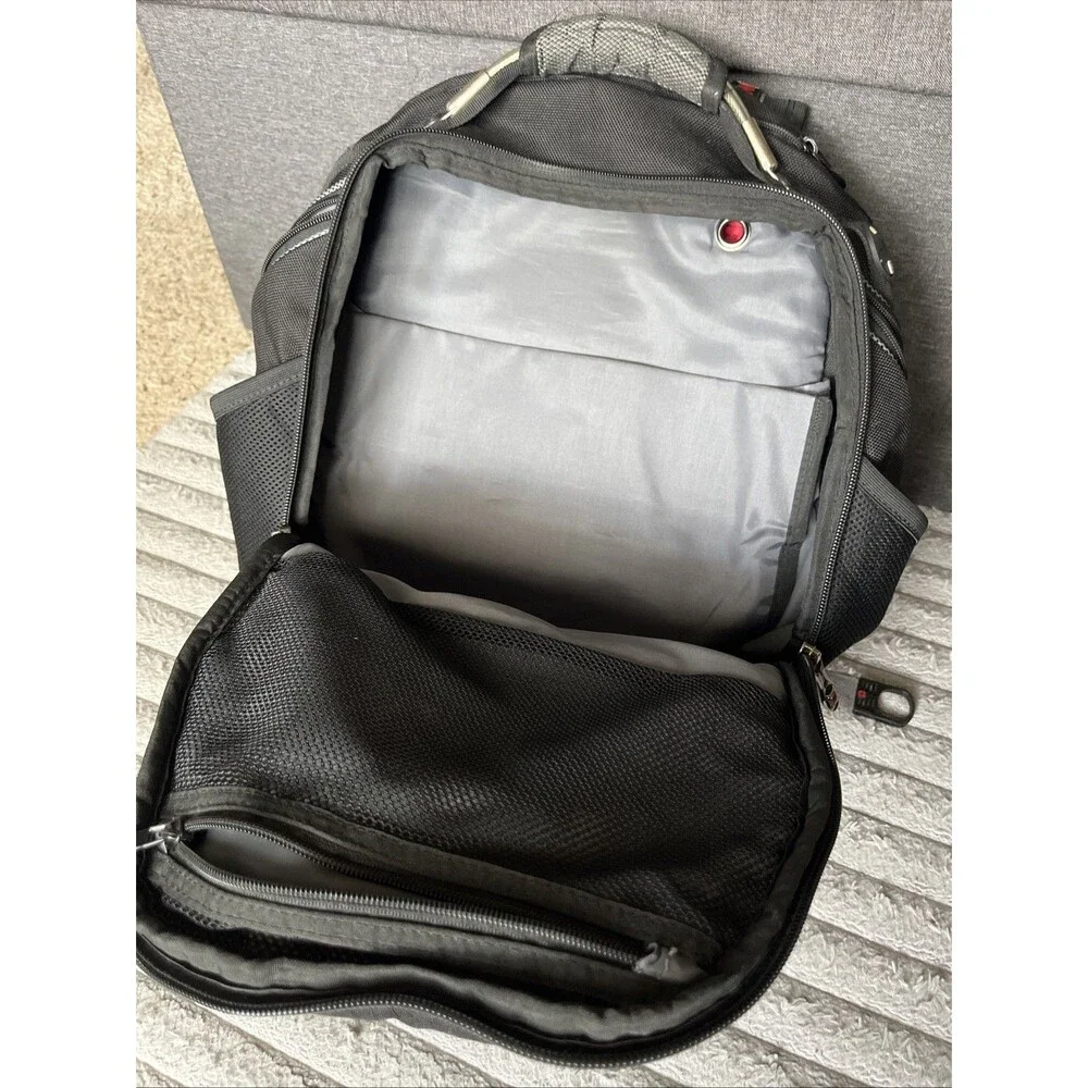 Wenger SWISS GEAR Synergy Pro 16 inch Laptop Backpack Black & Gray Shock Absorb